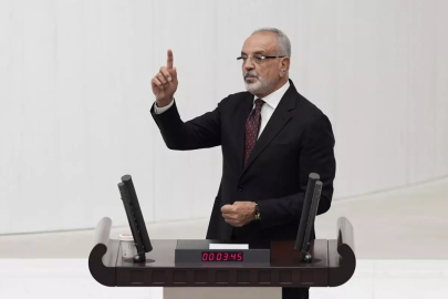 Sırrı Sakık’tan Meclis’te Dikkat Çeken “Çift Maaş” Çıkışı: “499 Milletvekili Aynı Anda İki Maaş Alıyor”